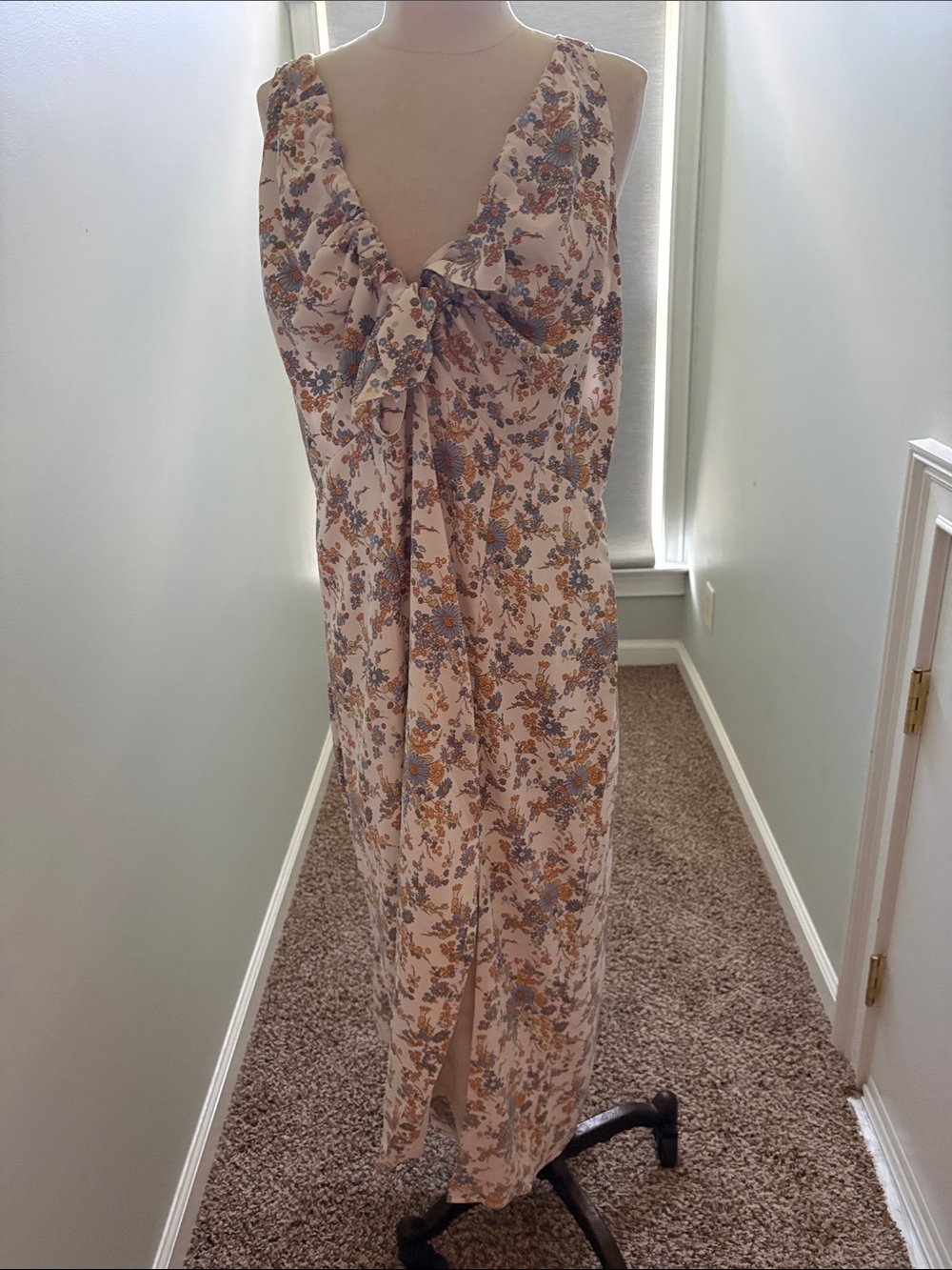 Abercrombie & Fitch Blush Floral Tie-Front Maxi Dress